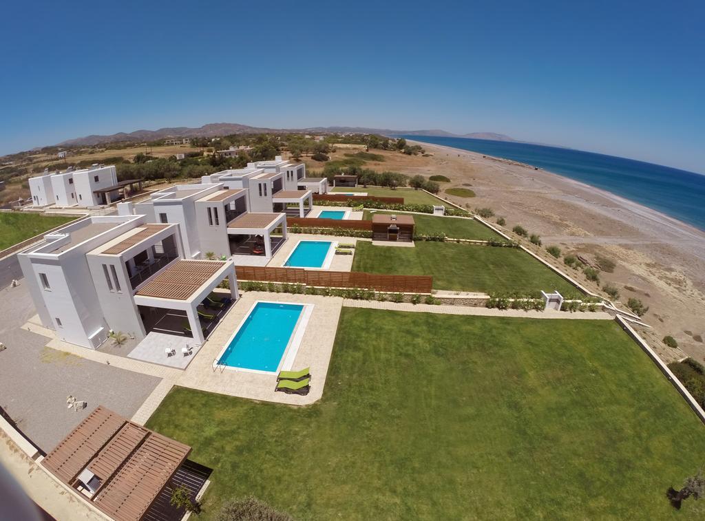 Antonoglou Beach Villas - Waterfront Luxury Retreat Лакания Экстерьер фото
