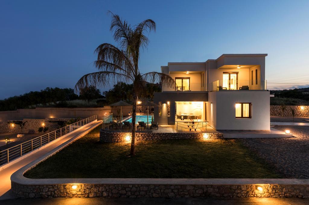 Antonoglou Beach Villas - Waterfront Luxury Retreat Лакания Экстерьер фото