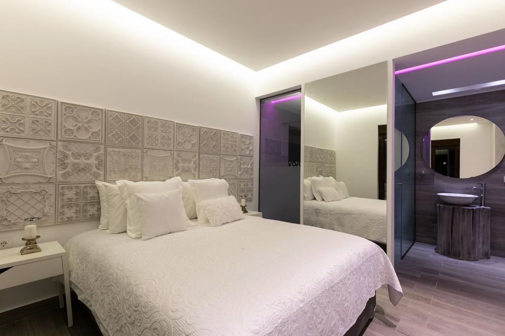 Antonoglou Beach Villas - Waterfront Luxury Retreat Лакания Экстерьер фото