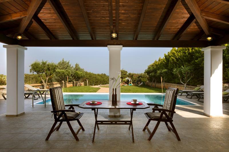 Antonoglou Beach Villas - Waterfront Luxury Retreat Лакания Экстерьер фото