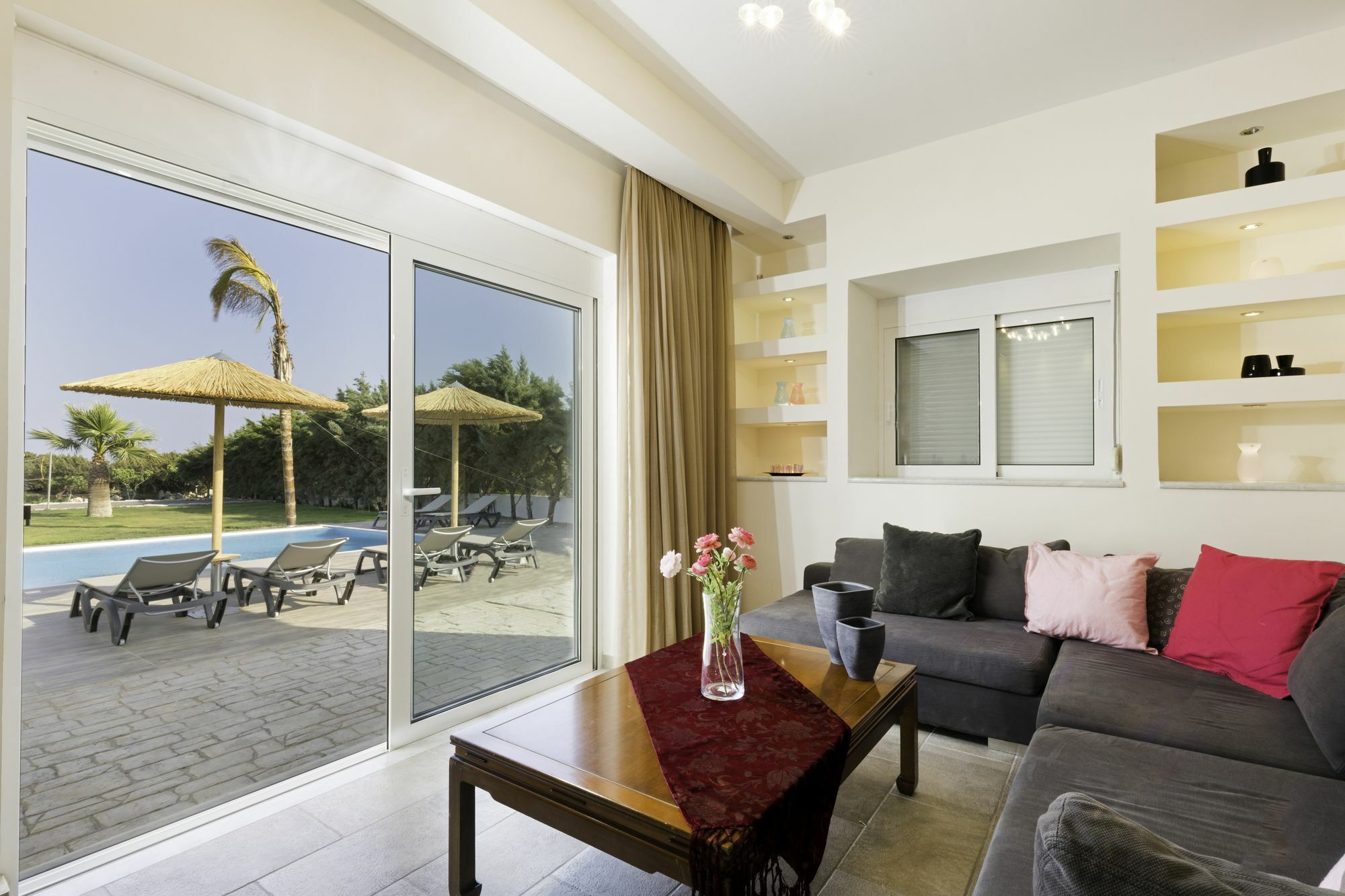Antonoglou Beach Villas - Waterfront Luxury Retreat Лакания Экстерьер фото
