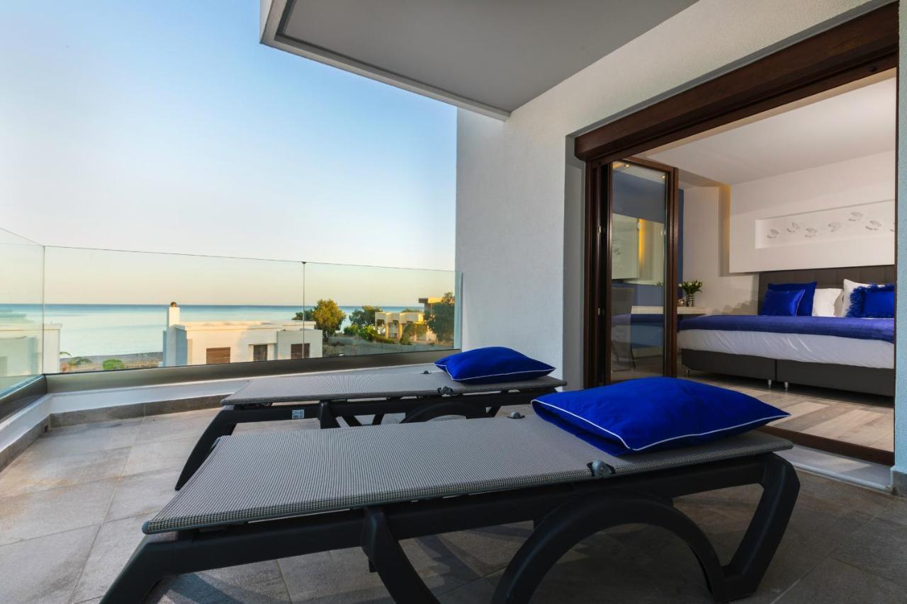 Antonoglou Beach Villas - Waterfront Luxury Retreat Лакания Номер фото