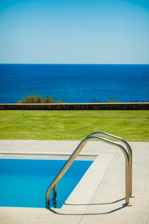Antonoglou Beach Villas - Waterfront Luxury Retreat Лакания Экстерьер фото