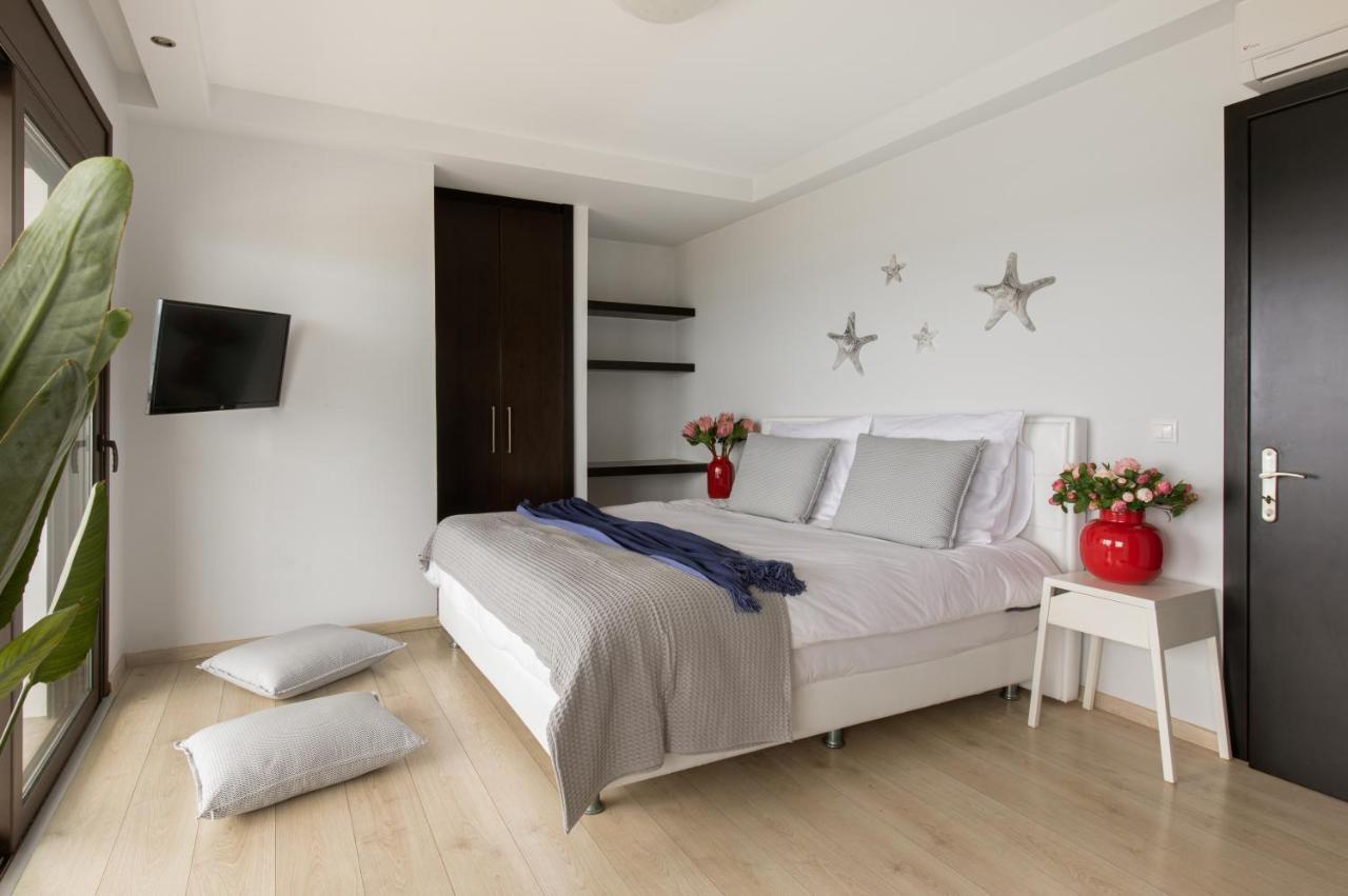 Antonoglou Beach Villas - Waterfront Luxury Retreat Лакания Экстерьер фото
